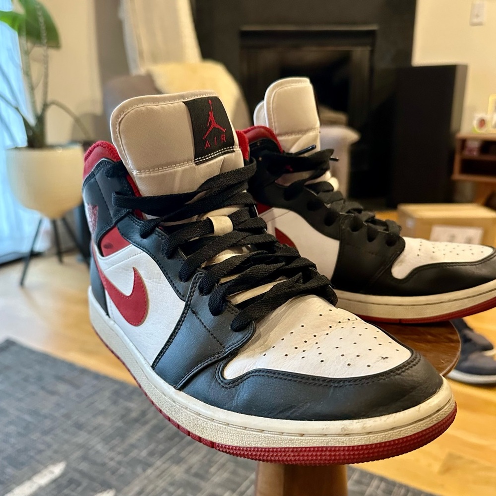 Nike Air Athletic Shoes - Black, White, Red